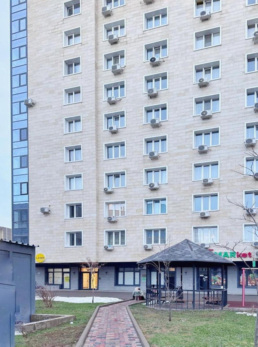 Modern Apartment In Golden Square Almatî Exterior foto